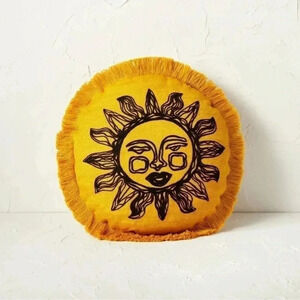 NWT JUNGALOW & OPALHOUSE ROUND SUN PILLOW